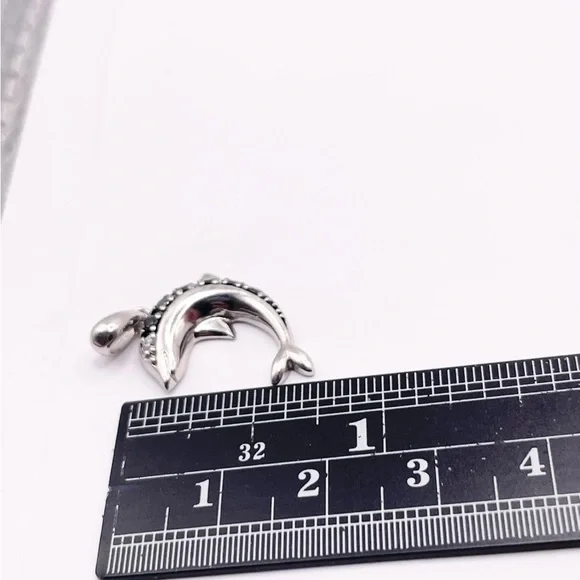 Blue Sapphires Dolphin 925 sterling silver pendant - Picture 5 of 8